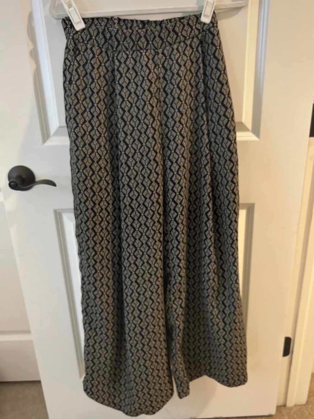 H&M Black and Cream Geo-Print Maxi Skirt